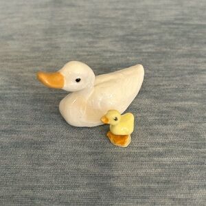 Hagen Renaker Duck Mama and duckling